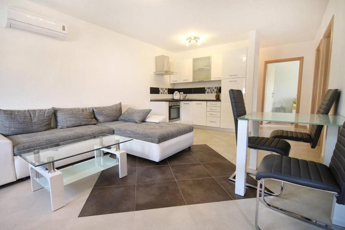 Apartment Borka Медулин Екстериор снимка